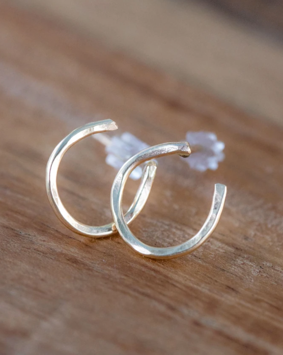 Lucky Horseshoe Stud Earrings - Jennifer Cervelli Jewelry