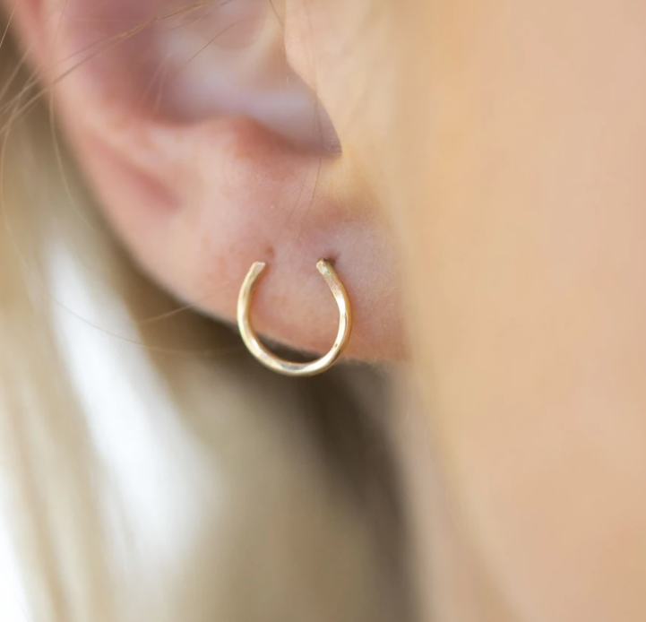 Lucky hot sale horseshoe earrings