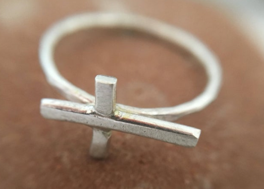 Mini Sideways Cross Ring - Jennifer Cervelli Jewelry