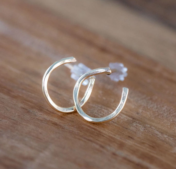 Lucky Horseshoe Stud Earrings - Jennifer Cervelli Jewelry