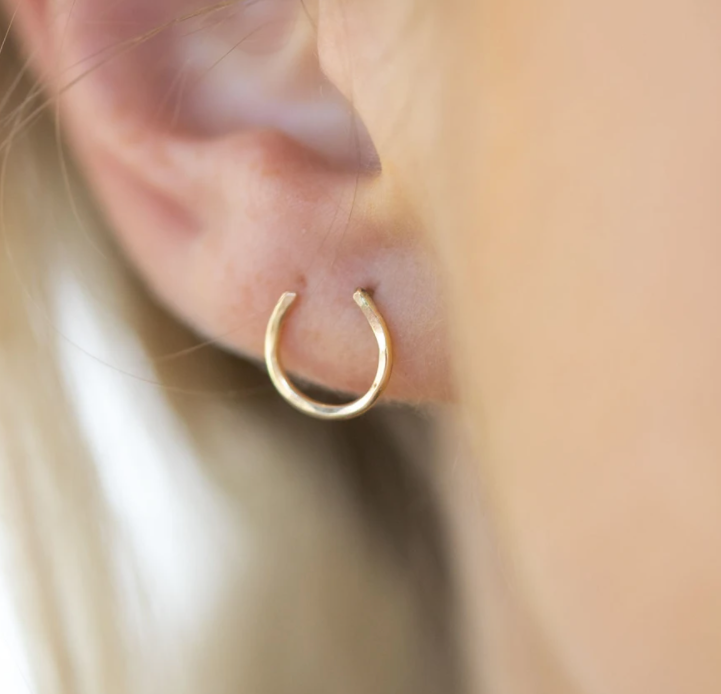 Lucky Horseshoe Stud Earrings - Jennifer Cervelli Jewelry